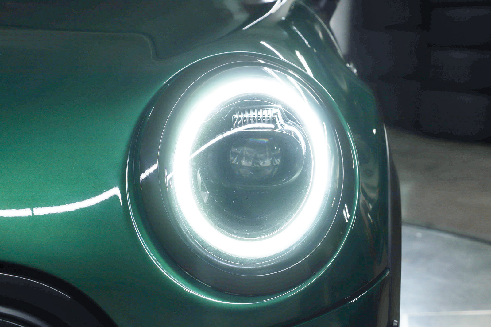 Certified 2024 MINI Cooper SE FWD image 9