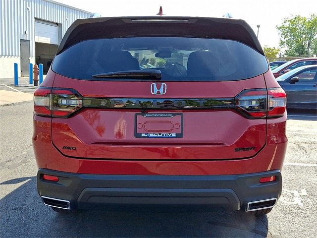 New 2025 Honda Pilot Sport image 5