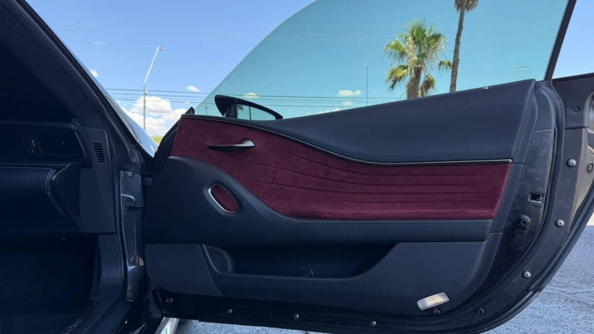 Used 2018 Lexus LC 500 Coupe w/ Touring Package RWD image 32