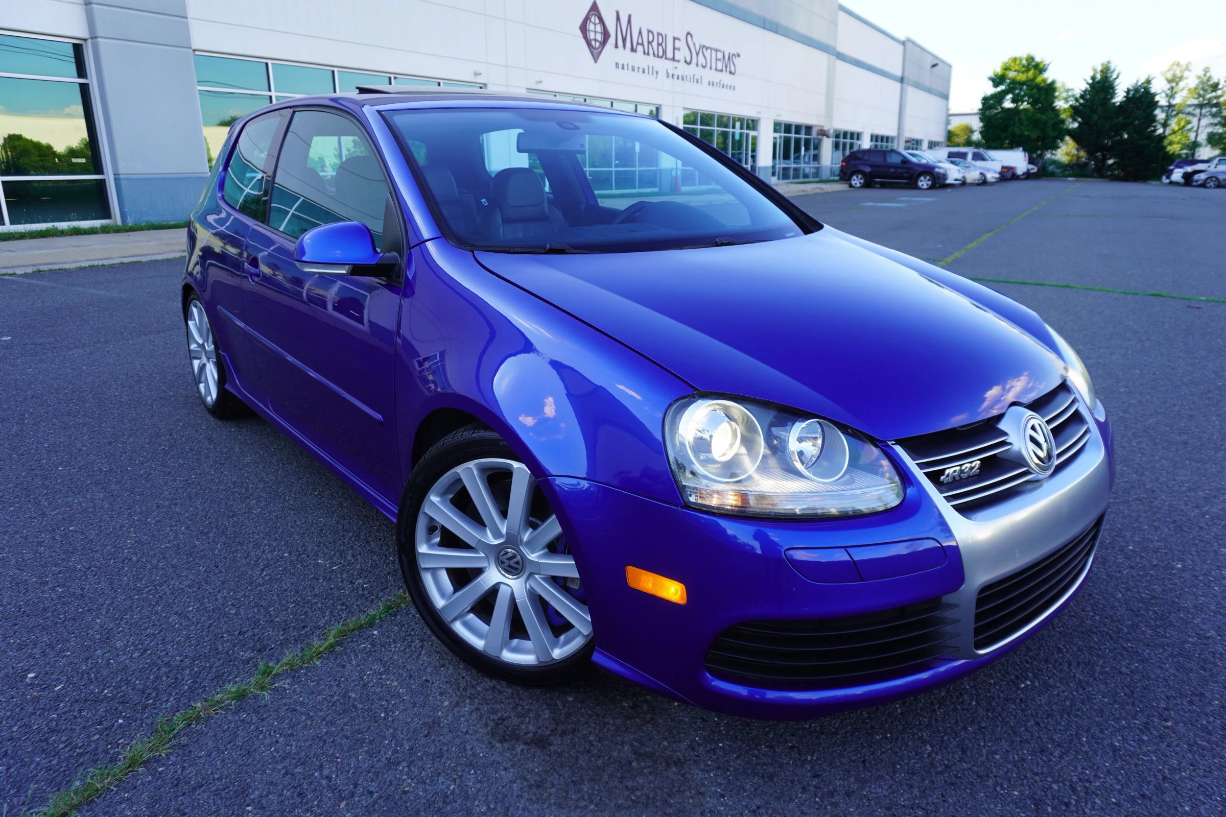 Used 2008 Volkswagen R32 AWD/4WD image 1