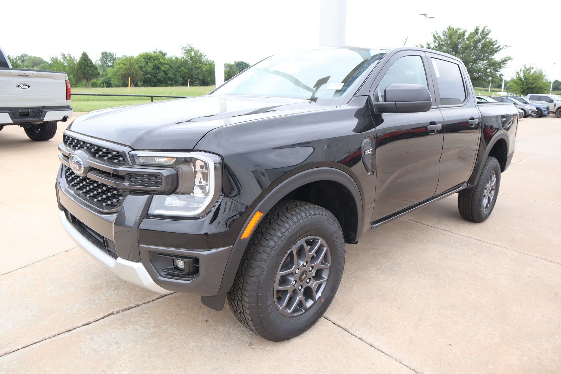 New 2026 Ford Ranger XLT w/ Equipment Group 301A High AWD/4WD image 11