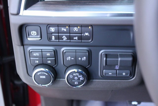 New 2026 Chevrolet Suburban LT w/ Comfort Package image 17