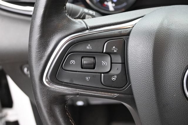 Used 2021 Buick Encore GX Essence w/ Experience Buick Package FWD image 28