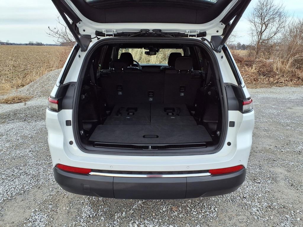 Used 2025 Jeep Grand Cherokee L Laredo w/ Luxury Tech Group I image 29