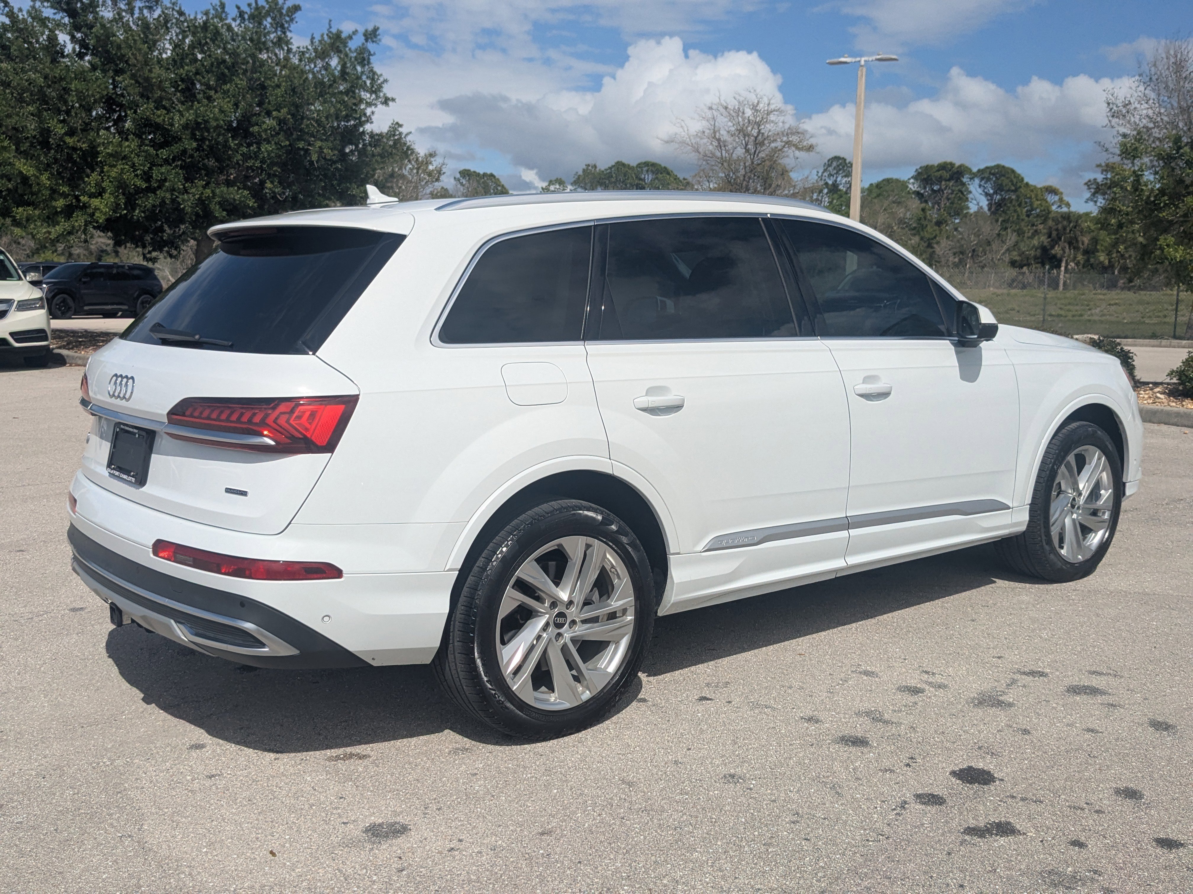 Used 2022 Audi Q7 Premium Plus image 5