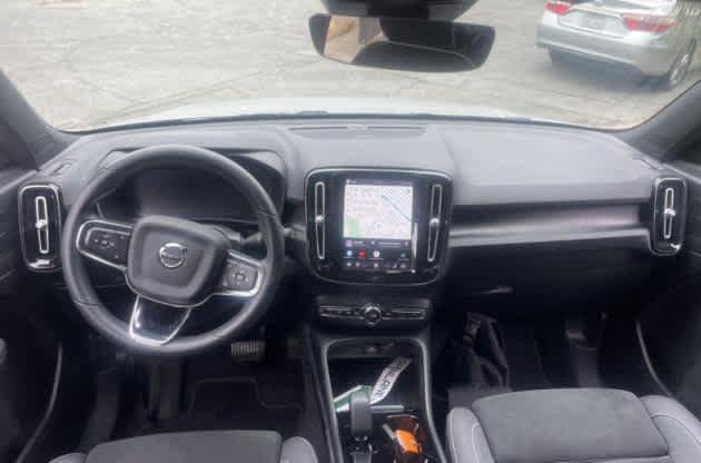 Used 2023 Volvo XC40 Recharge Ultimate AWD/4WD image 3