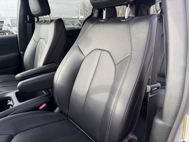 New 2026 Chrysler Pacifica Select image 27