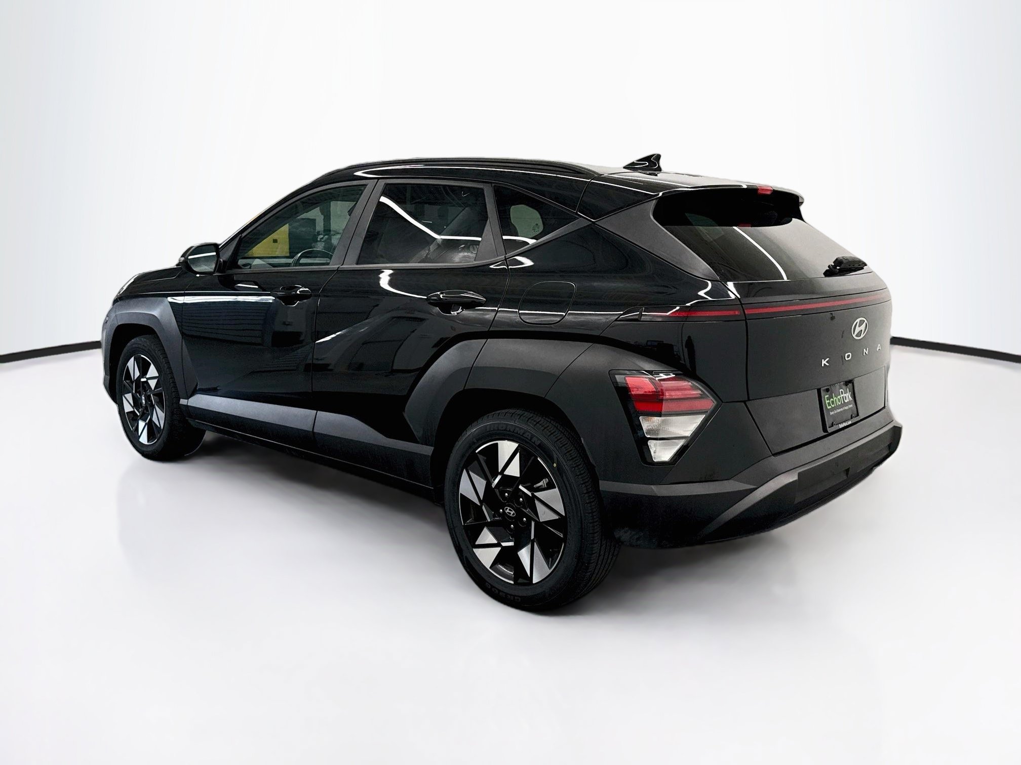 Used 2025 Hyundai Kona SEL FWD image 5