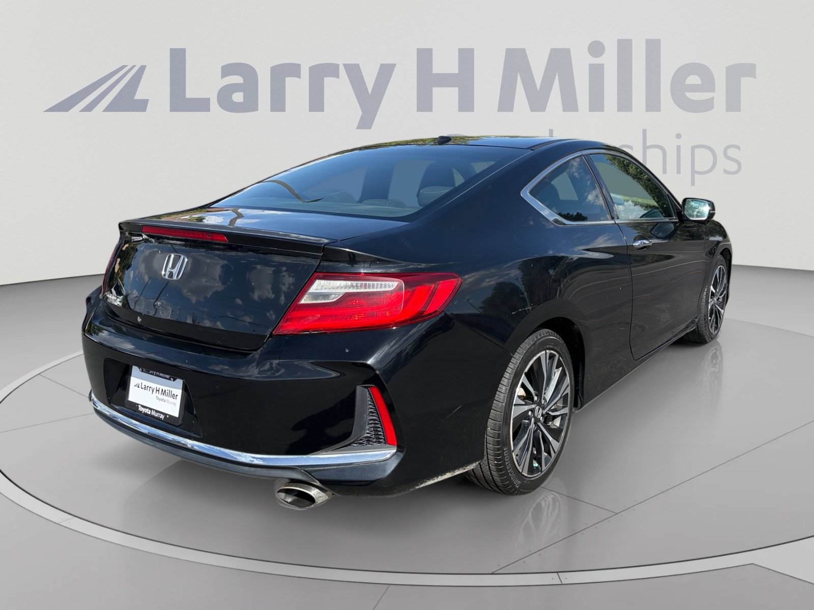 Used 2017 Honda Accord EX image 5