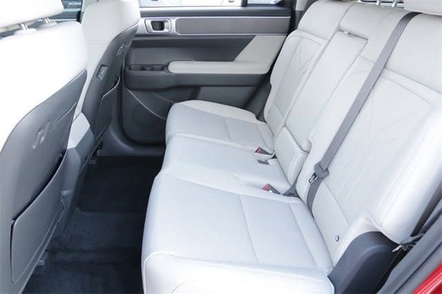 Certified 2025 Hyundai Santa Fe SEL image 24