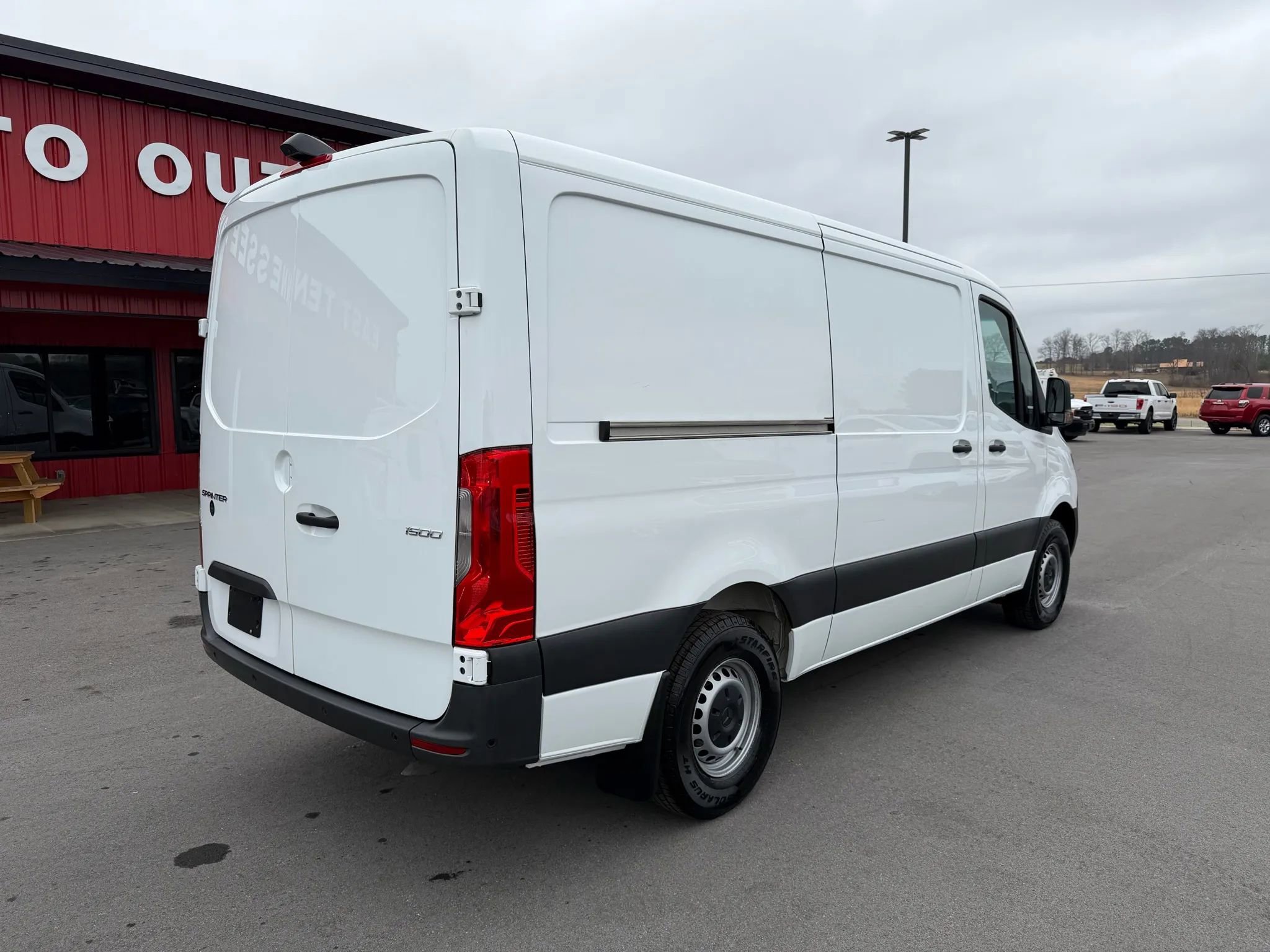 Used 2022 Mercedes-Benz Sprinter 1500 image 4