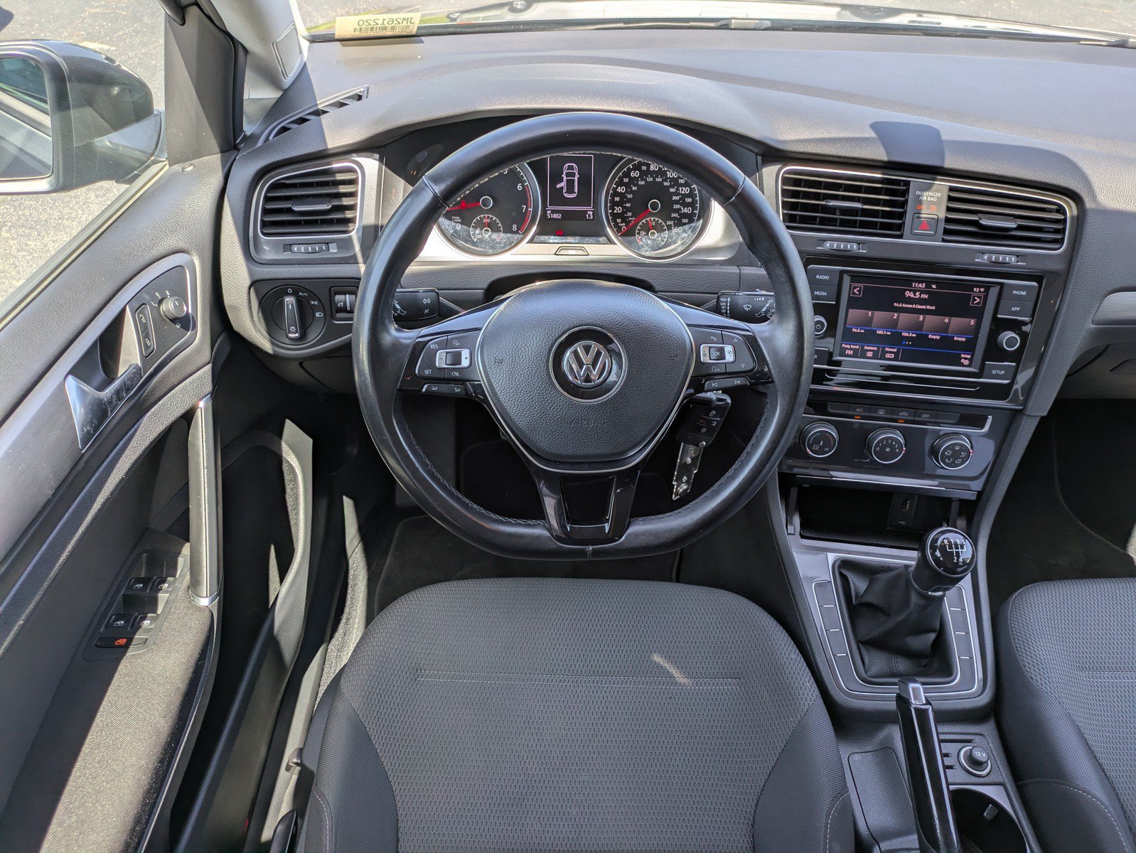 Used 2018 Volkswagen Golf S FWD image 12