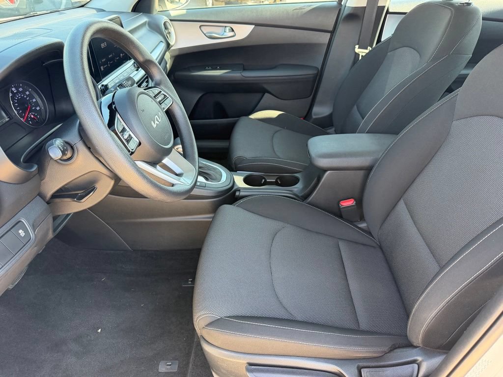 Used 2024 Kia Forte LXS FWD image 9