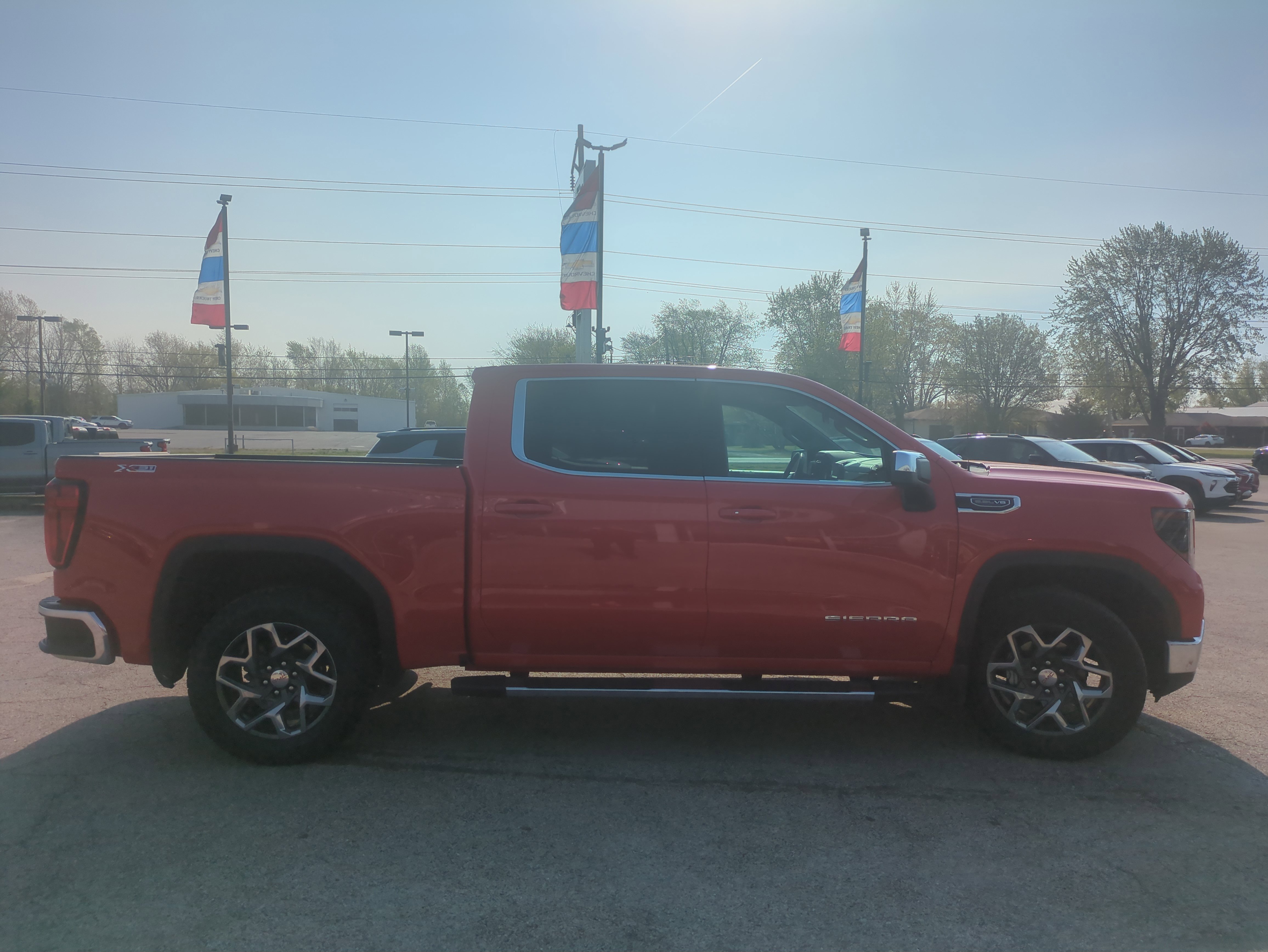 Used 2024 GMC Sierra 1500 SLE image 4