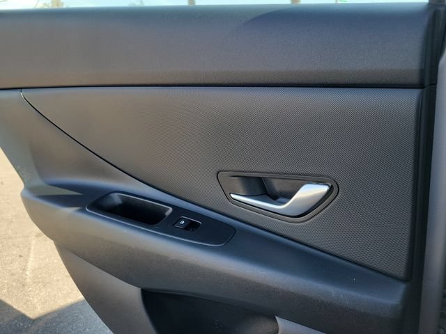 Certified 2025 Hyundai Elantra SE FWD image 20