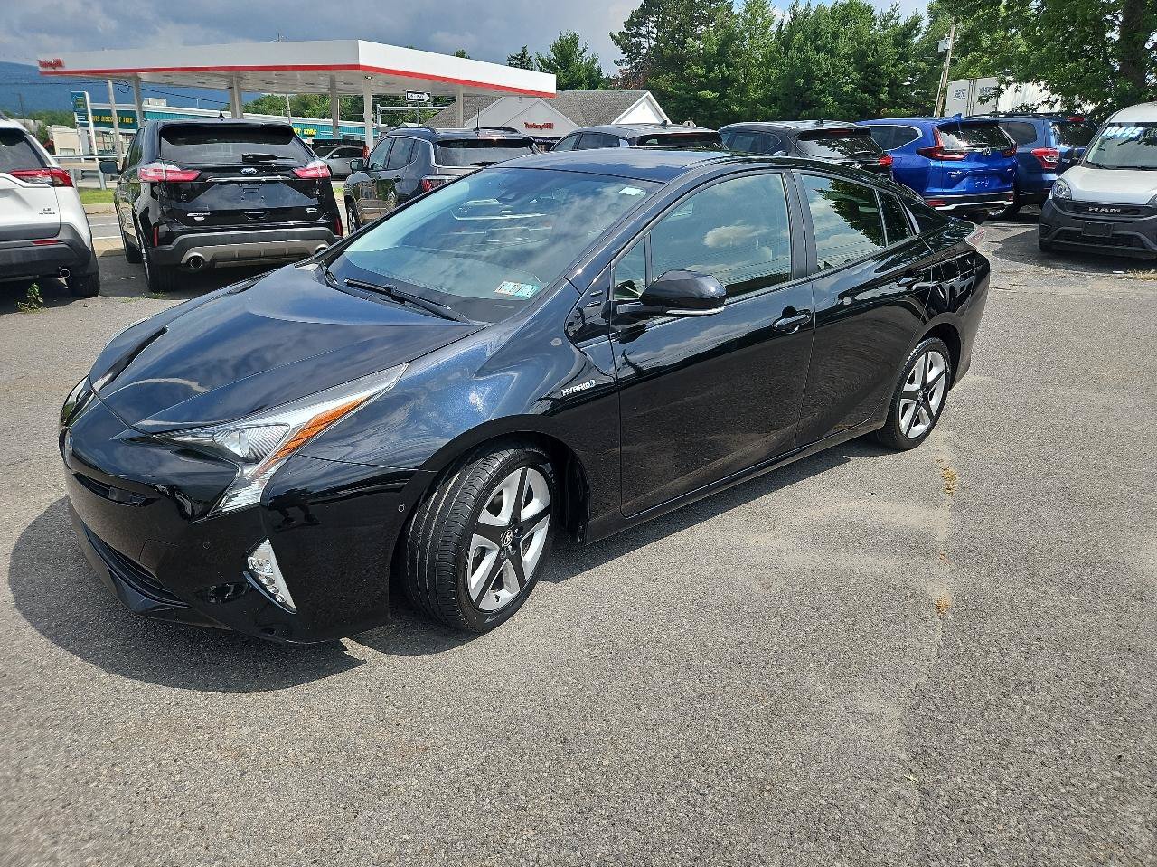 Used 2017 Toyota Prius Three Touring FWD image 7