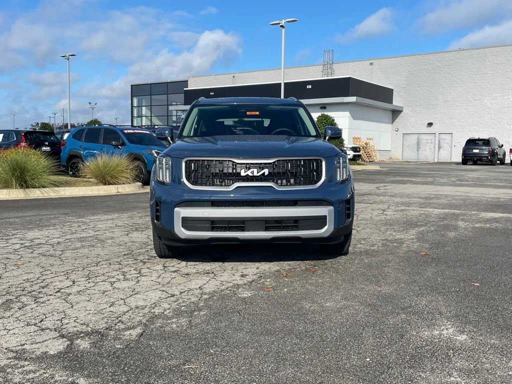 New 2025 Kia Telluride EX w/ EX Captain's Chair Package image 2