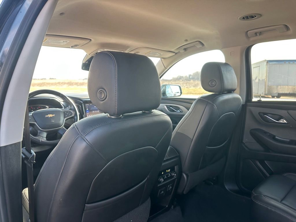 Used 2021 Chevrolet Traverse LT w/ LT Premium Package image 22