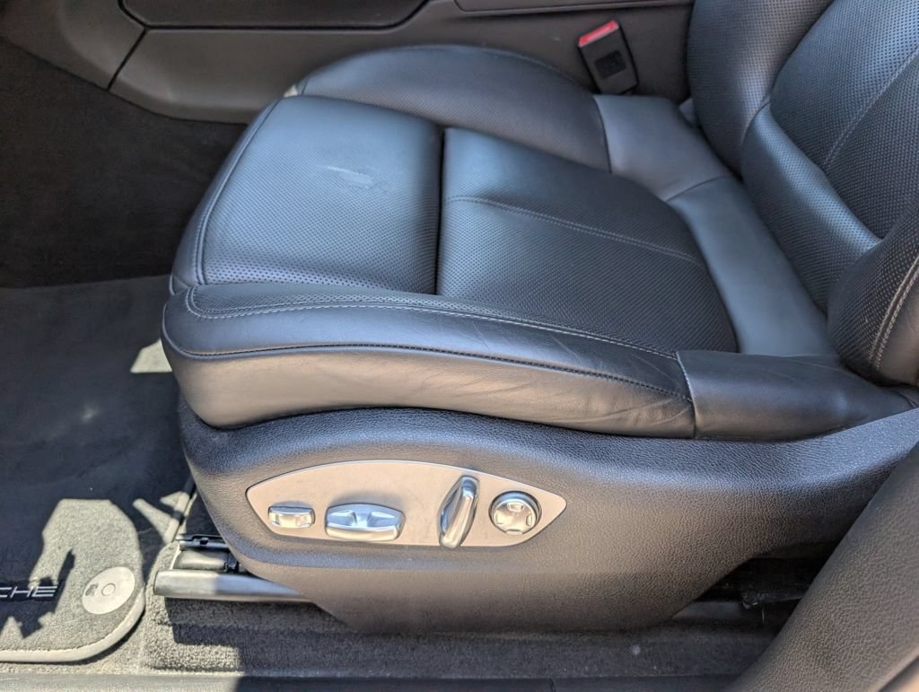 Certified 2024 Porsche Macan AWD/4WD image 21