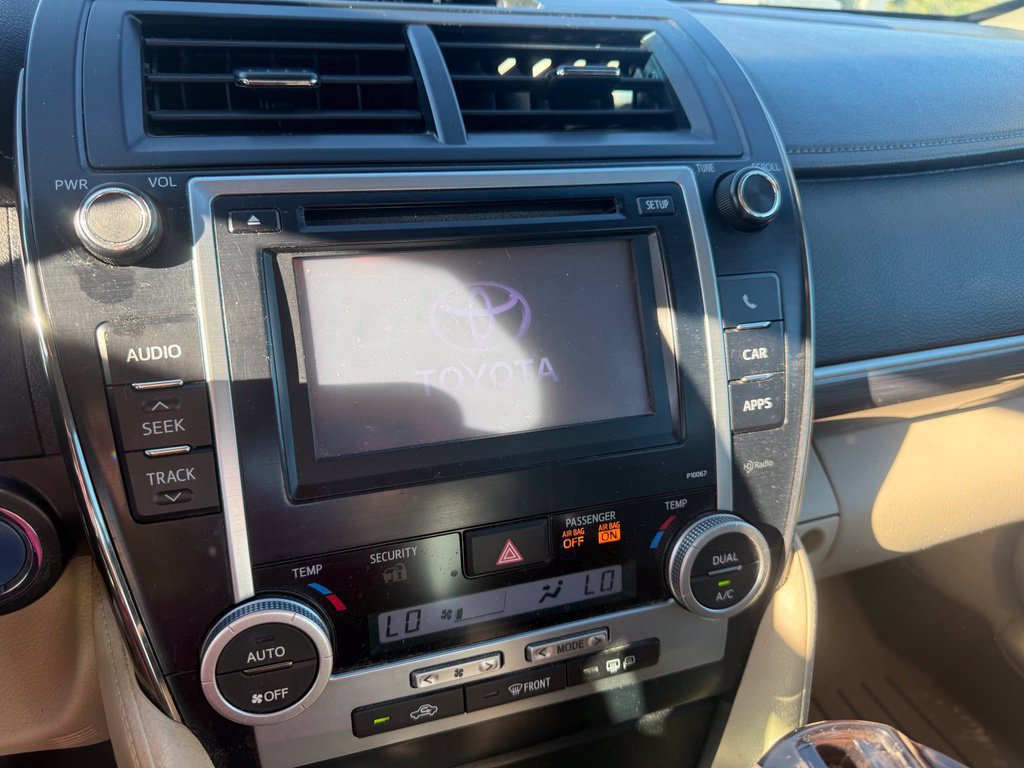 Used 2013 Toyota Camry XLE w/ Leather Pkg FWD image 21