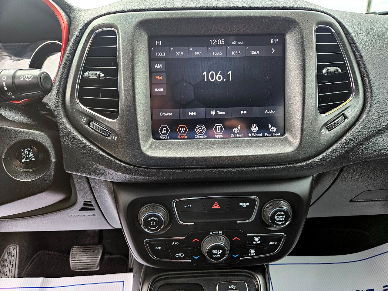 Used 2018 Jeep Compass Trailhawk w/ Cold Weather Group image 19