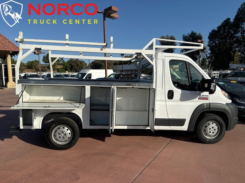 Used 2018 RAM ProMaster 3500 w/ Premium Appearance Group FWD image 2