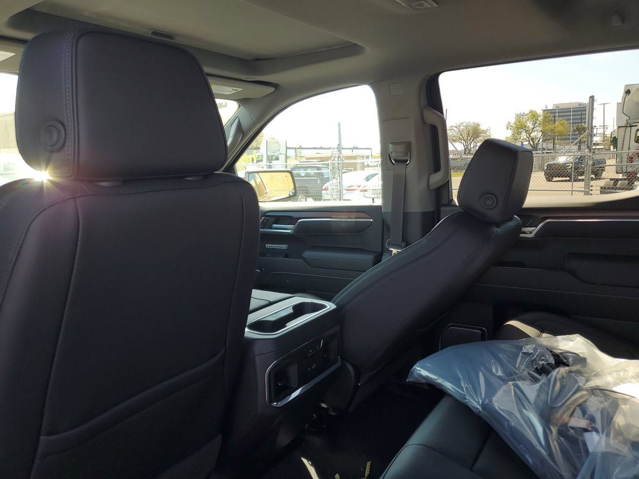 New 2026 GMC Sierra 1500 Denali w/ Denali Reserve Package AWD/4WD image 11