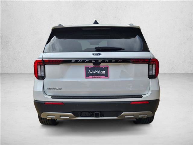 New 2026 Ford Explorer Active RWD image 8