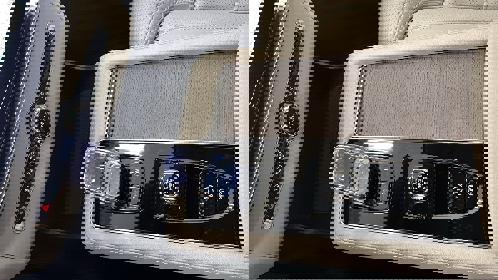 New 2026 Volvo XC90 B6 Ultra image 19