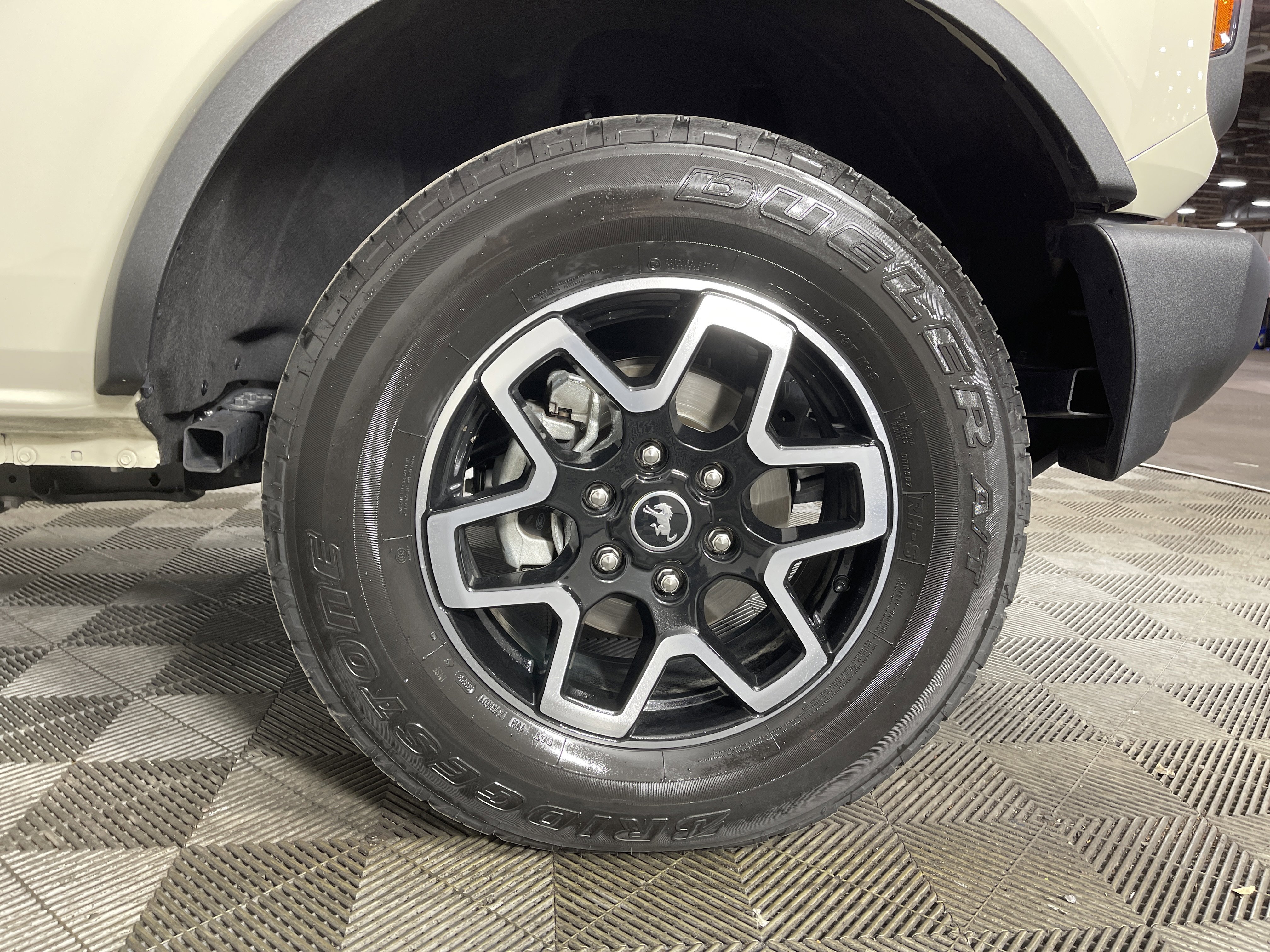 Used 2025 Ford Bronco 4-Door image 6