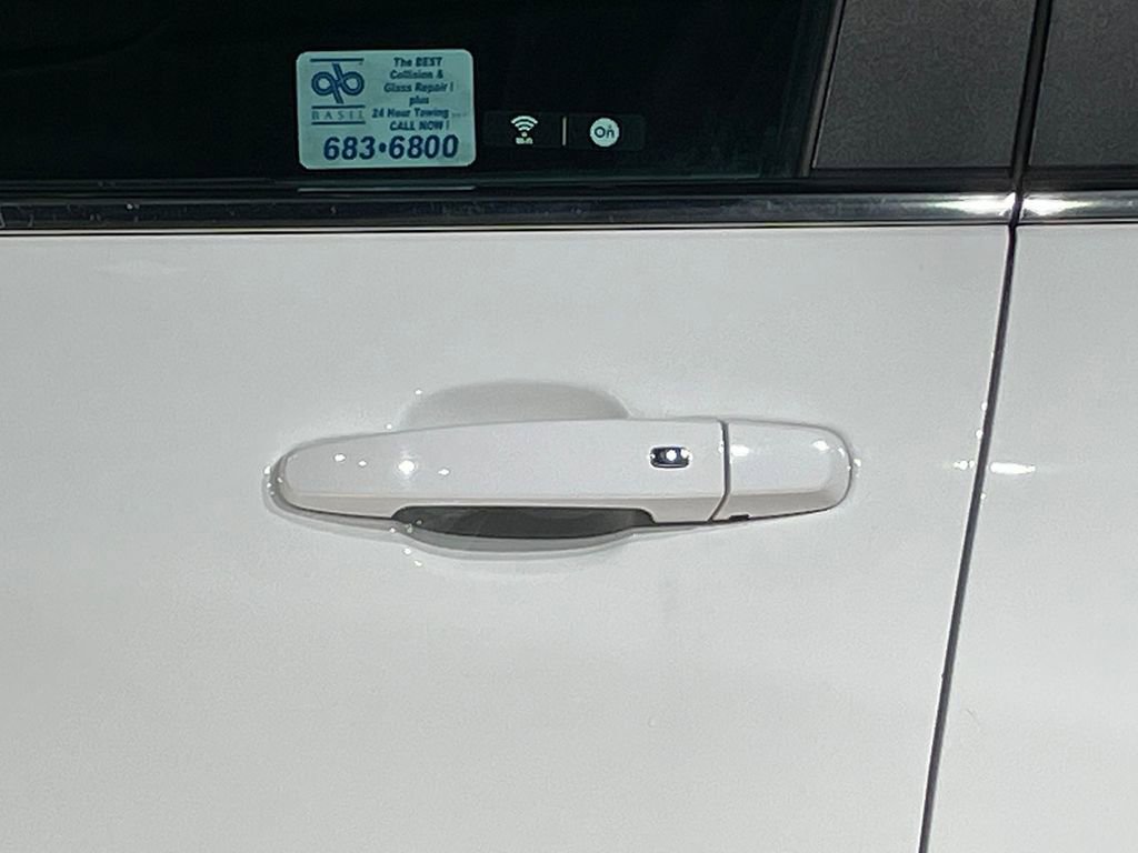 Used 2023 Chevrolet Equinox LT image 17