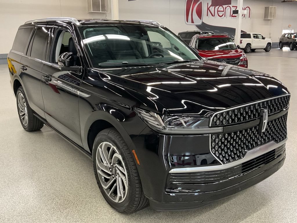 New 2027 Lincoln Navigator Reserve AWD/4WD image 3