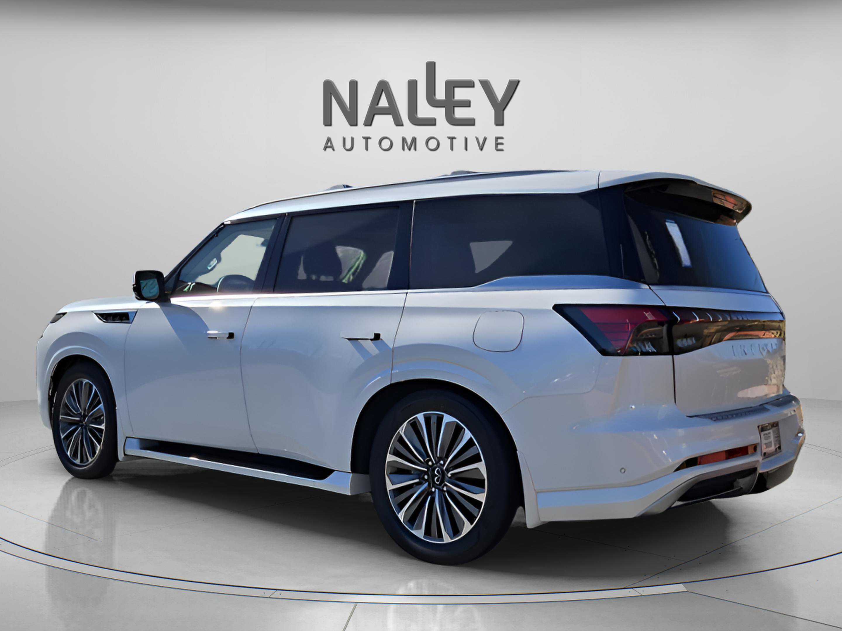 New 2026 INFINITI QX80 Luxe image 4