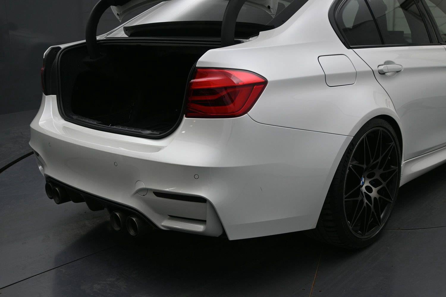 Used 2018 BMW M3 RWD image 14
