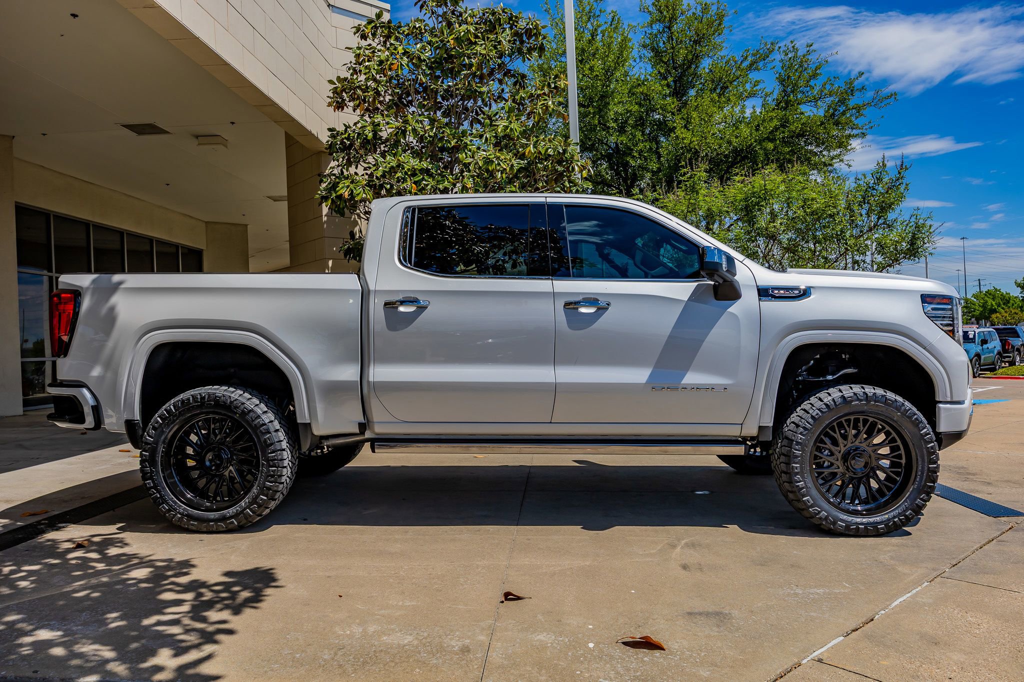 Used 2025 GMC Sierra 1500 Denali w/ Denali Reserve Package image 11