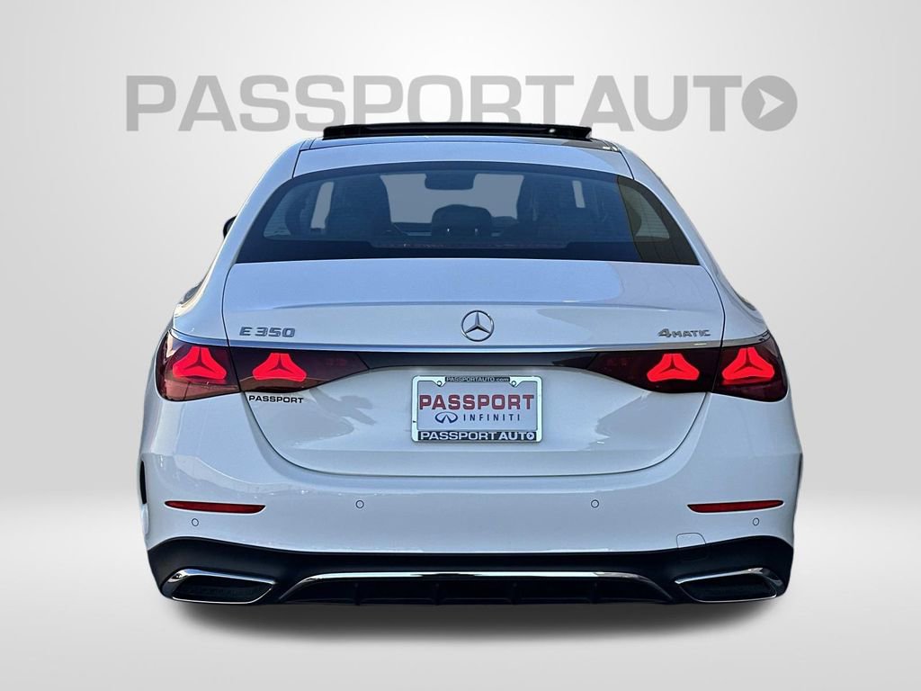 Used 2025 Mercedes-Benz E 350 4MATIC Sedan image 3