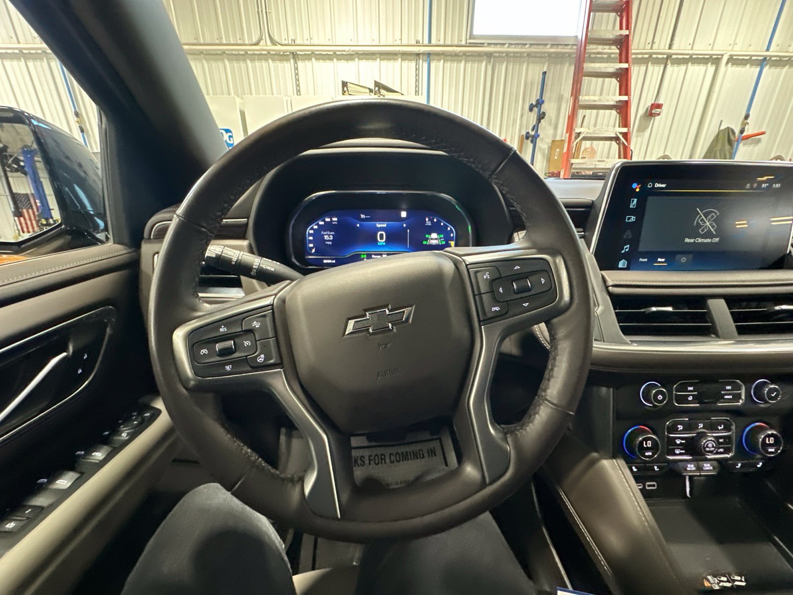 Used 2022 Chevrolet Tahoe Z71 w/ Z71 Off-Road Package AWD/4WD image 43