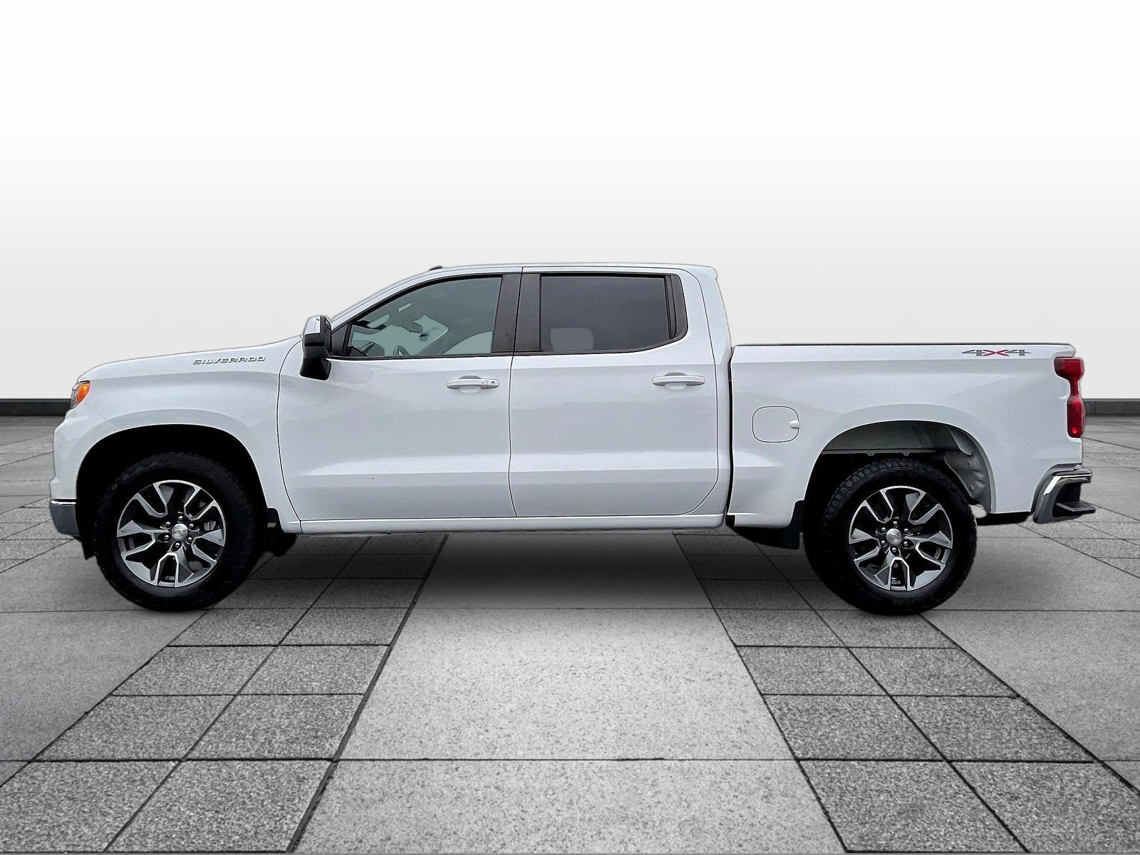 Used 2023 Chevrolet Silverado 1500 LT AWD/4WD image 8