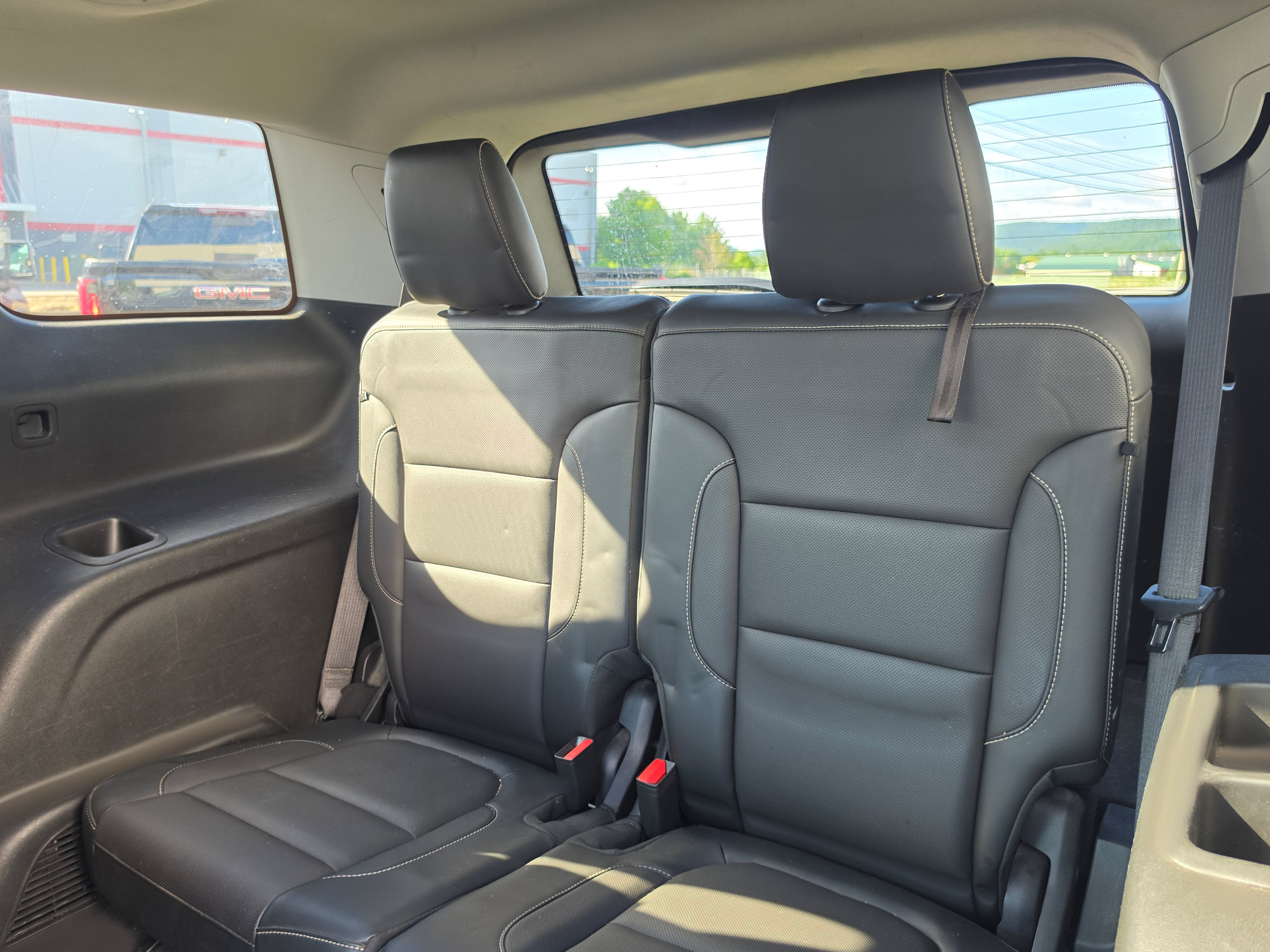 Used 2018 GMC Acadia SLT AWD/4WD image 11