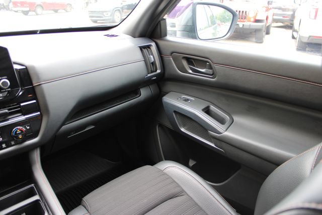 Used 2023 Nissan Pathfinder Rock Creek AWD/4WD image 43