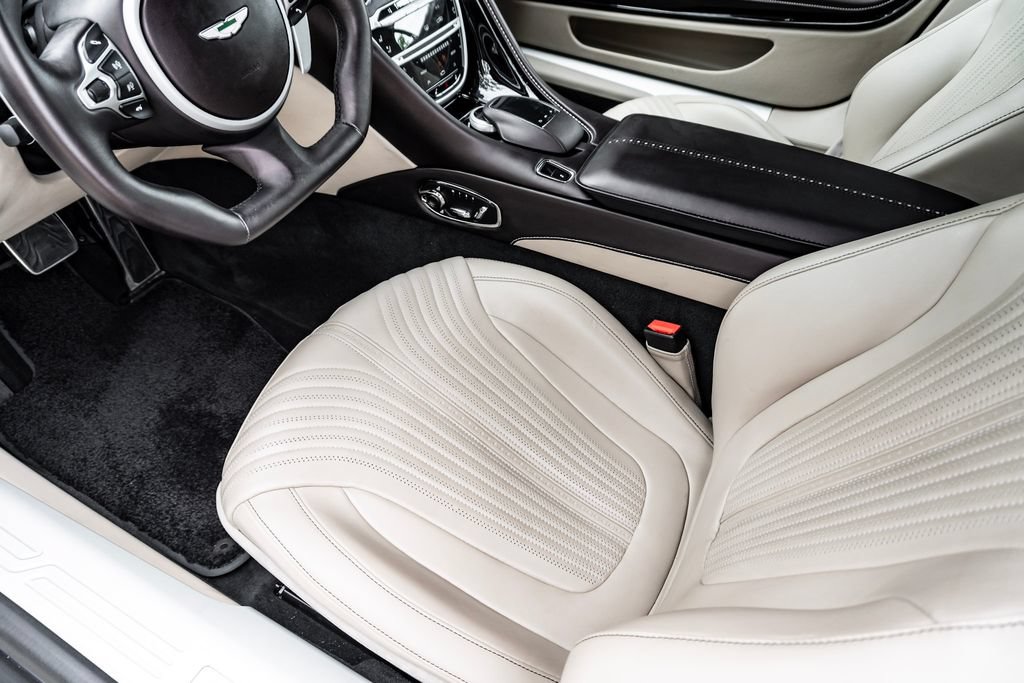 Used 2023 Aston Martin DB11 Coupe RWD image 13