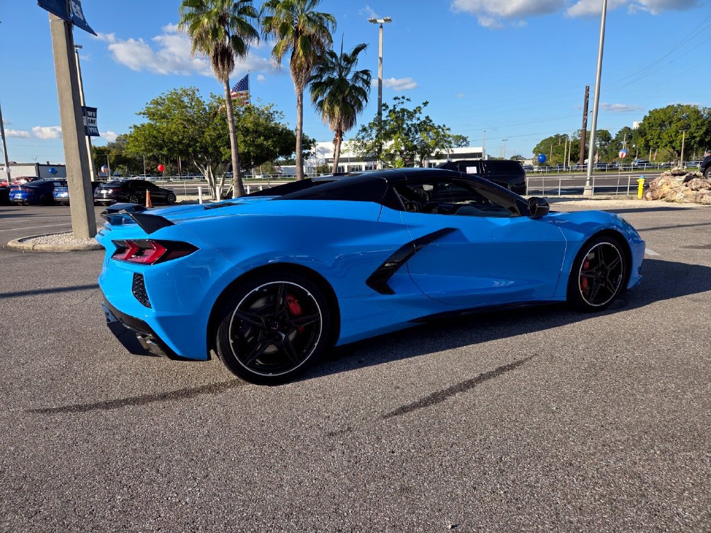 Used 2022 Chevrolet Corvette Stingray Premium Conv w/ Z51 Performance Package RWD image 10