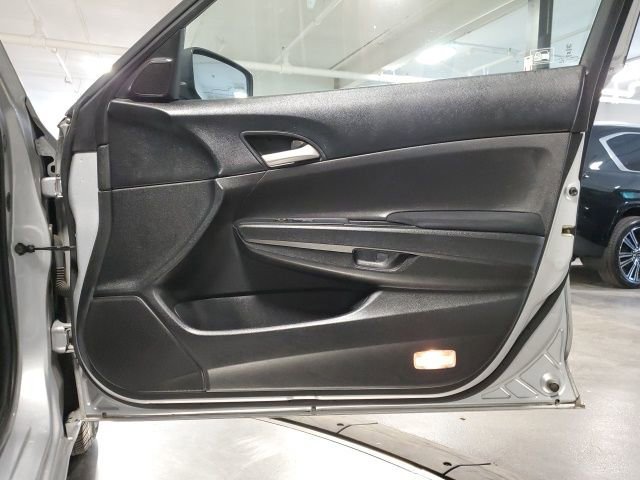 Used 2011 Honda Accord LX image 25