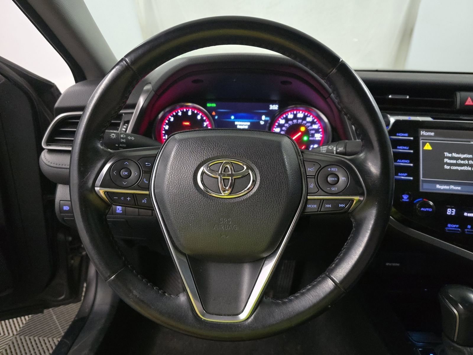 Used 2020 Toyota Camry XSE image 13