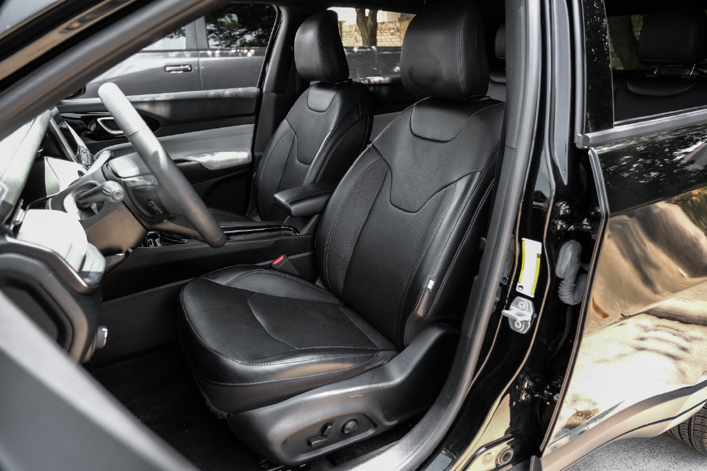 Used 2023 Jeep Compass Limited AWD/4WD image 8
