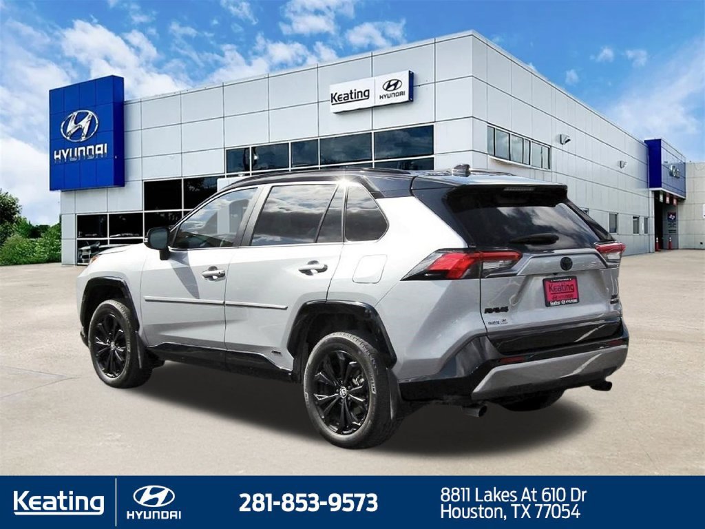 Used 2024 Toyota RAV4 XSE AWD/4WD image 7