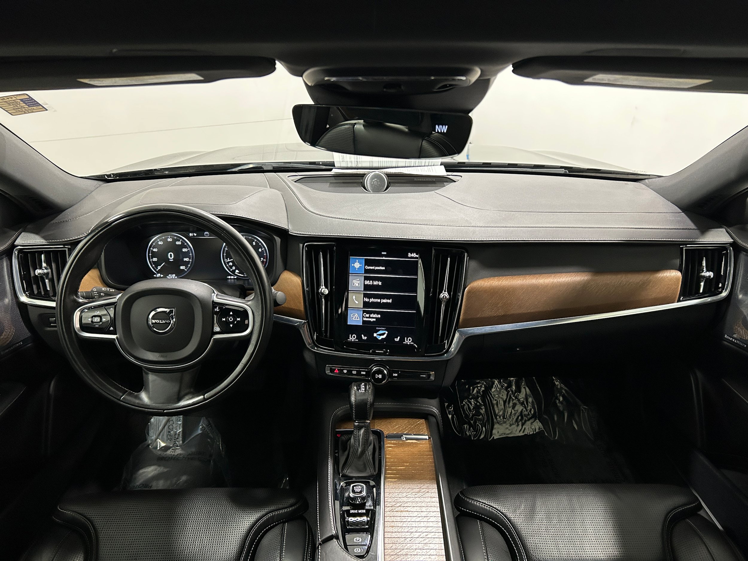 Used 2018 Volvo S90 T6 Inscription w/ Convenience Package AWD/4WD image 13