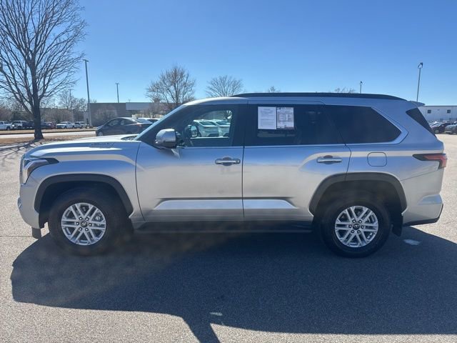 Used 2025 Toyota Sequoia SR5 image 2