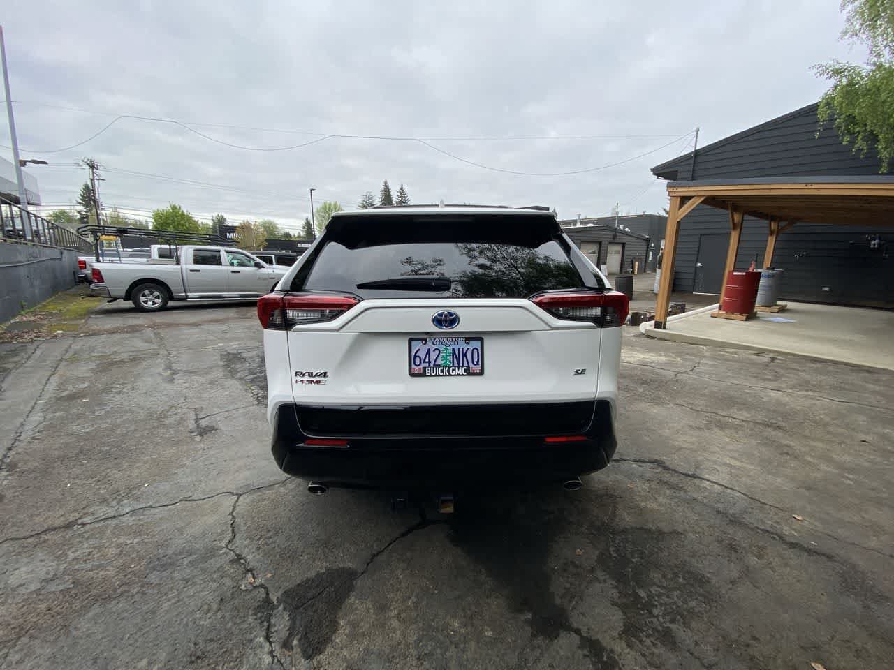 Used 2023 Toyota RAV4 SE w/ Weather & Moonroof Package AWD/4WD image 5