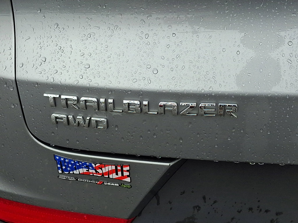 Used 2025 Chevrolet TrailBlazer LT image 16